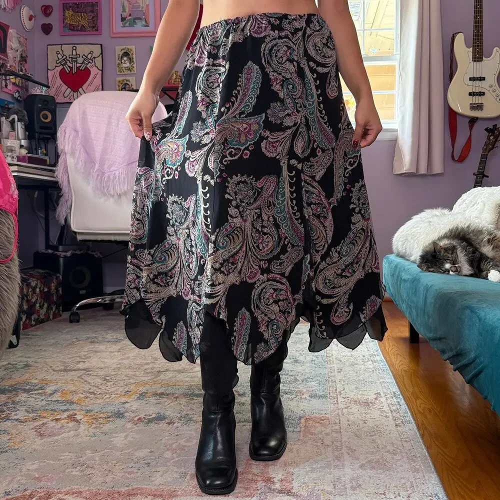 Vintage Y2K black paisley whimsigoth boho midi skirt
